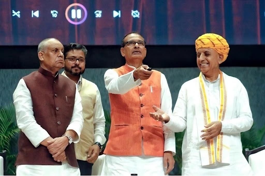 Why is the government funding ₹25 Crore to these specific types of startups?