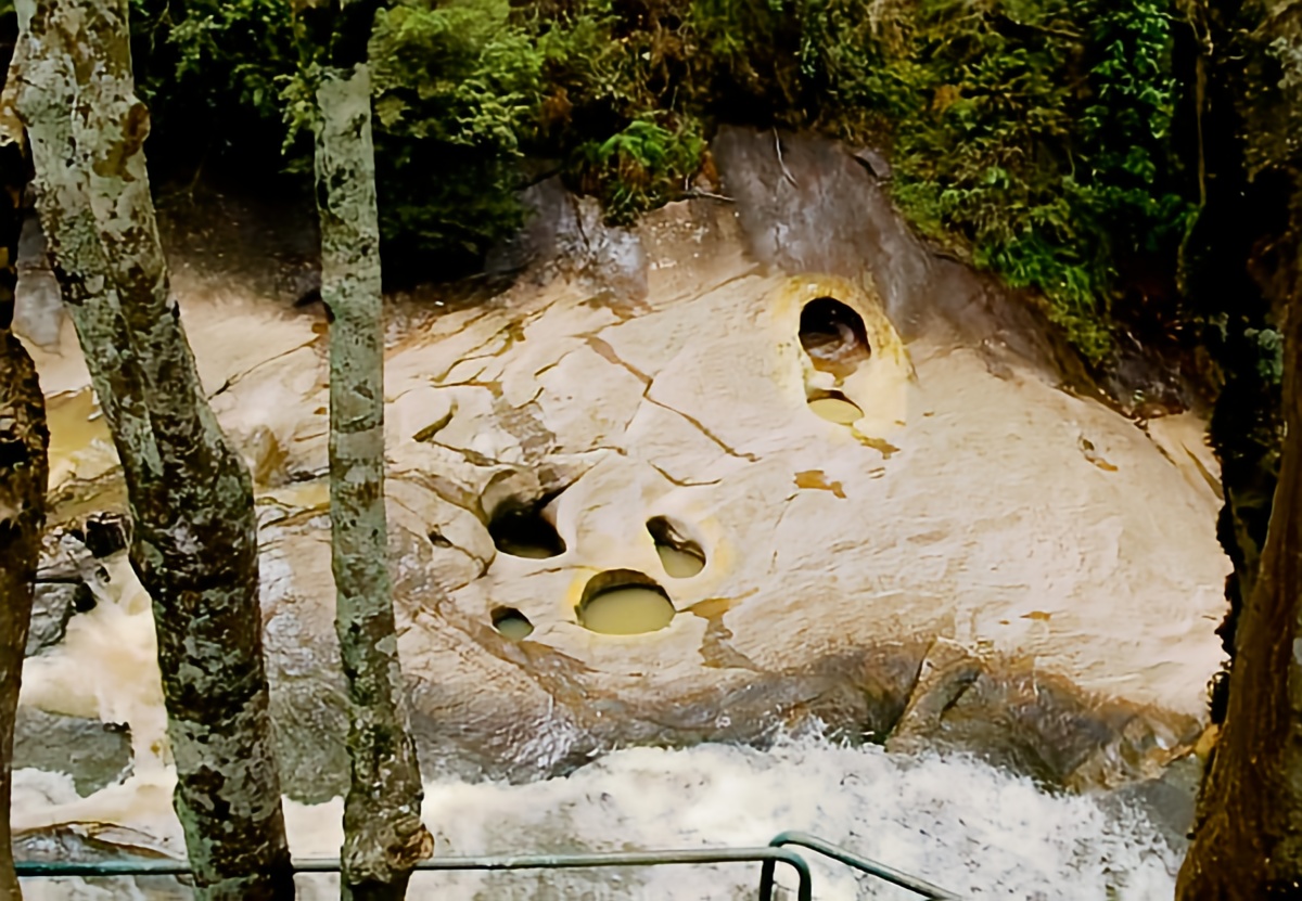 Is the footprint of Hanuman ji in Sri Lanka real?
