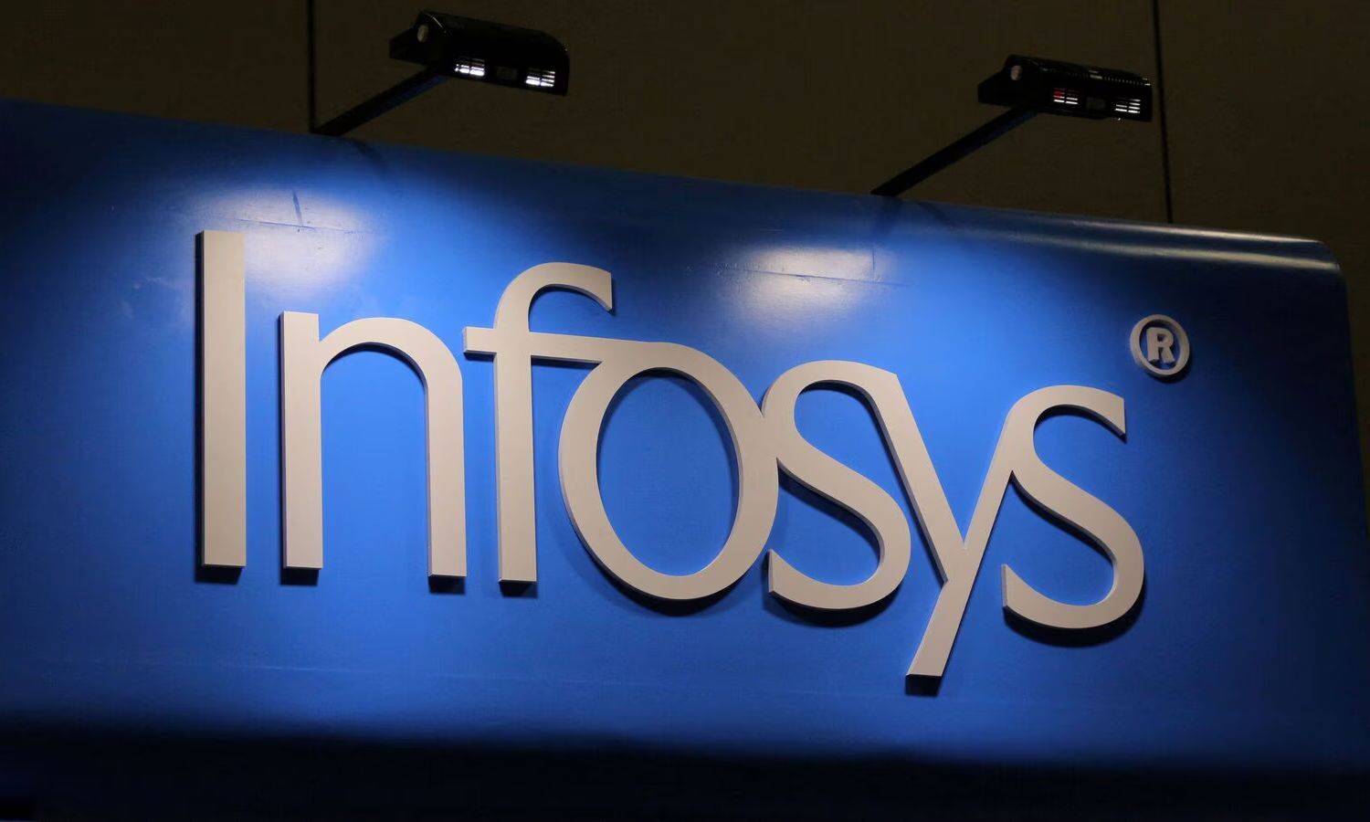 Infosys Shares Slide 6% Amid Q4 Concerns