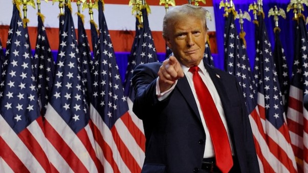 What are the key executive orders Trump plans to sign immediately after inauguration?