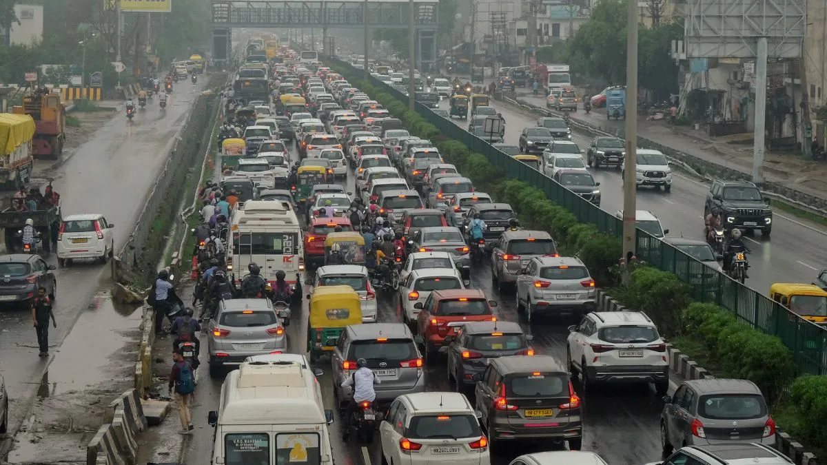 Delhi's Traffic Today: Republic Day Rehearsal Shuts Down Major Routes!