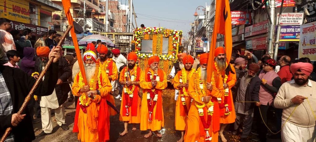 Why are Sikhs taking a dip at Mahakumbh?