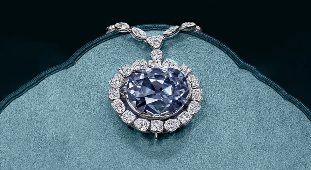 Is Hope diamond really cursed?