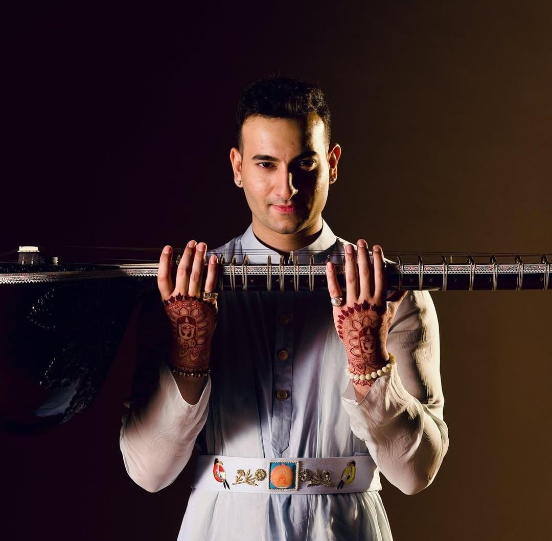 Why does this sitar maestro apply mehndi before every concert?