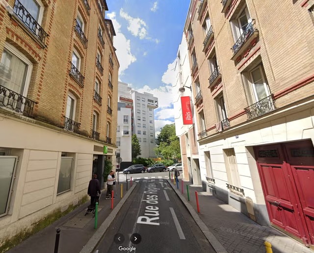 Why did a teenager throw a baby from a hotel?