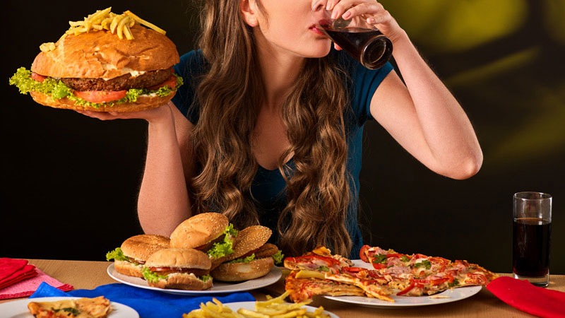 Binge eating is not just a habit; it is rewiring your brain!