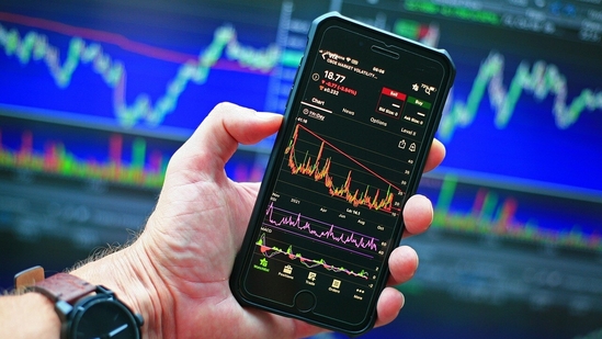 STOCK MARKET CRASH! Sensex Falls 1000 Points—Recovery or Recession?
