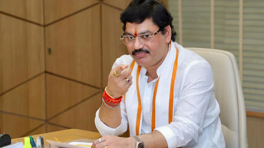 Maharashtra Minister Resigns Amid Shocking Sarpanch Murder Scandal!