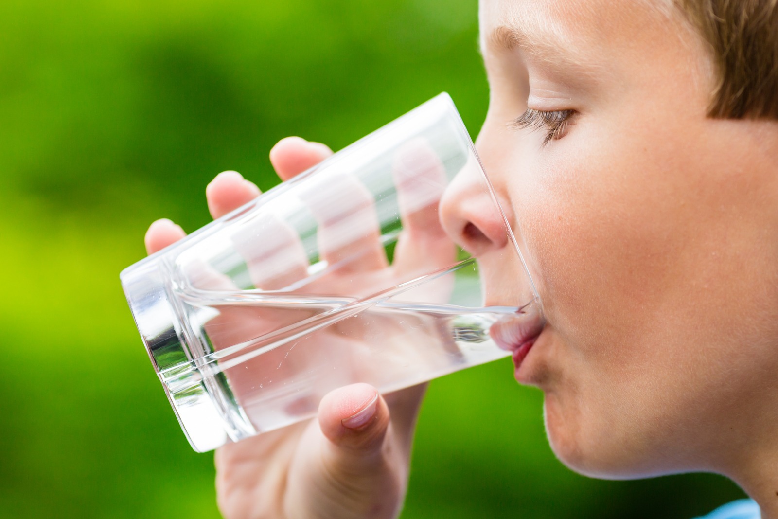 What happens when you drink water after dessert?