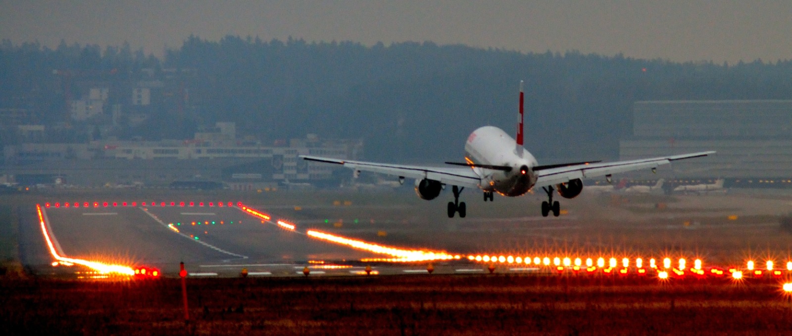 Air India flight returns to Mumbai after bomb threat!