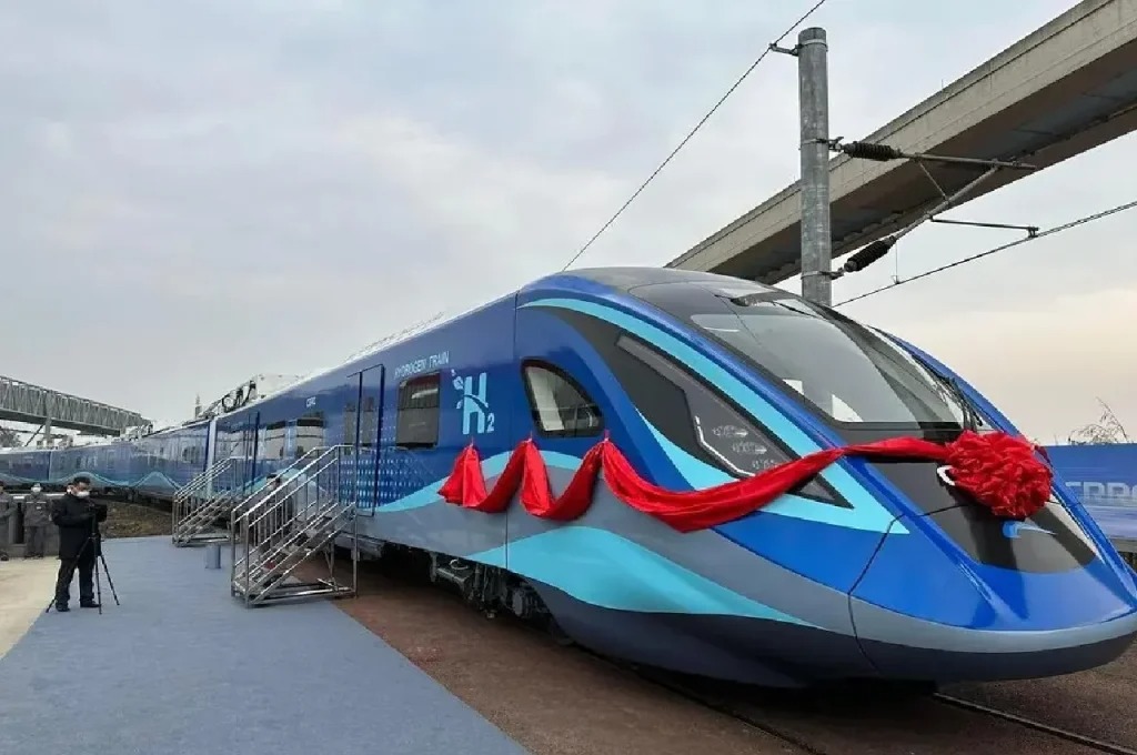 India is set to launch First Hydrogen-Powered Train this March