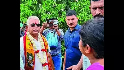 “I’ll Choke You!” BJP Leader’s Threat to Women Protesters! Watch Video!
