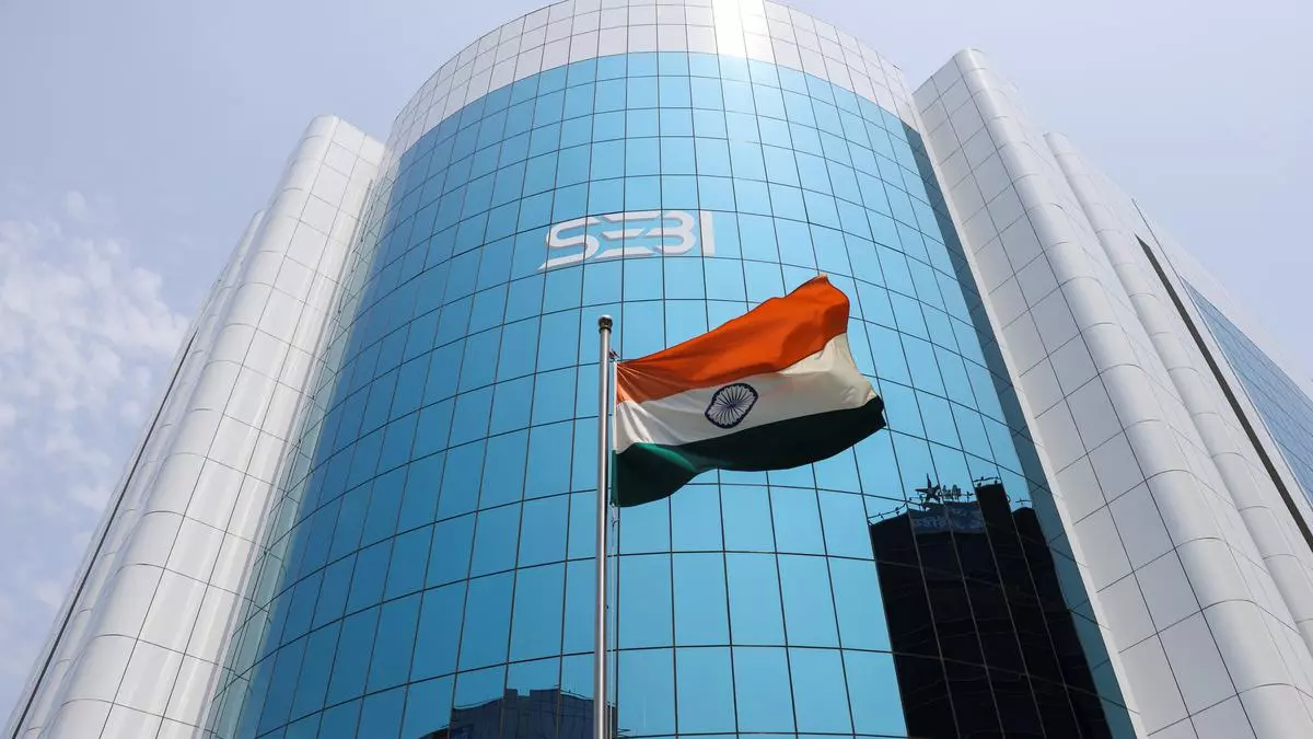 SEBI Doubles FPI Disclosure Limit to ₹50,000 Cr