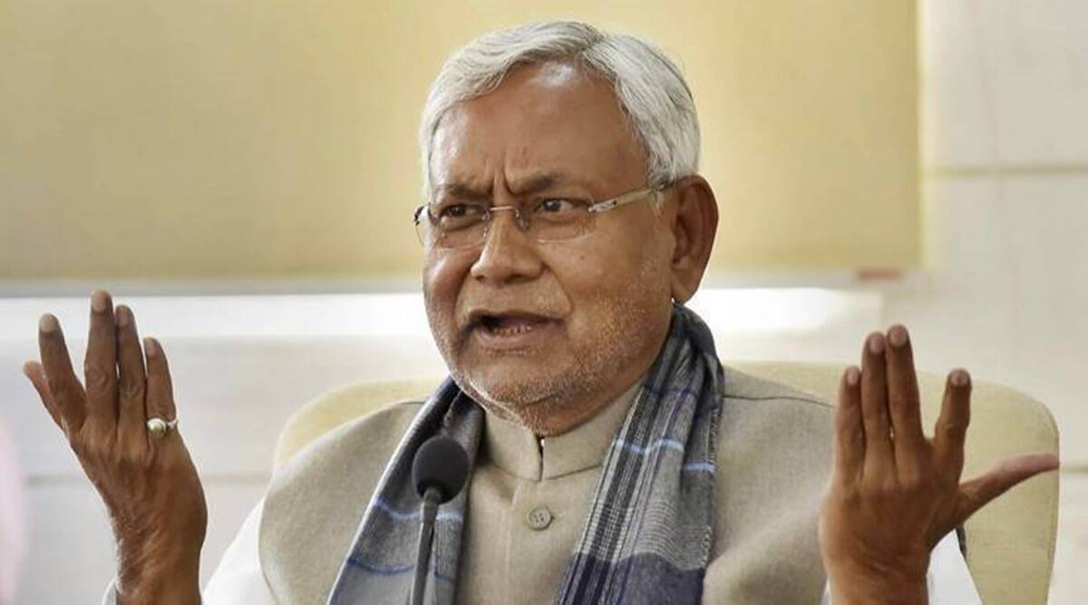 "Party Tumhare Pati Ka Hai, Tum Beech Me Mat Bolo!" Says Nitish Kumar