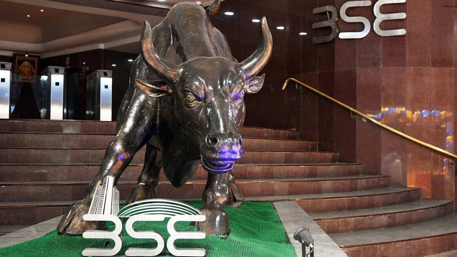 BSE Shares Jump 17% as NSE Hits the Brakes!