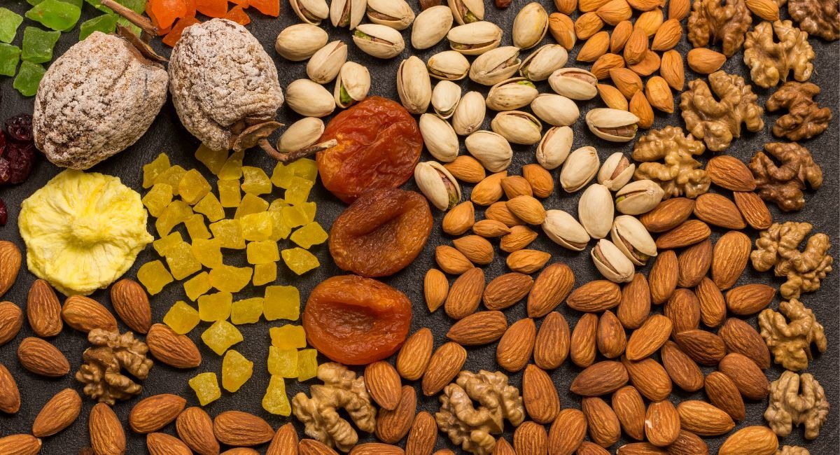 Why should you not eat dry fruits on empty stomach?