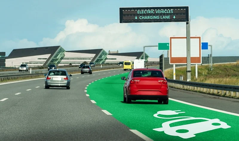 Sweden Banayega Pehli Electrified Road: Ab Chalte-Chalte Charge Hogi Aapki EV!