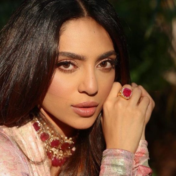 Ghee on Lips? Sobhita’s Secret to Pout Goals—Can You Relate?