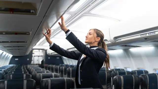 "I Will Kill You!" Man Threatens Crew Member In Singapore Flight!