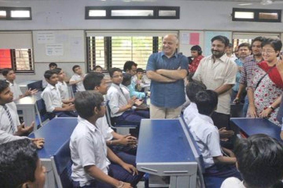 Delhi Parents Furious as Schools Raise Fees by 82%!