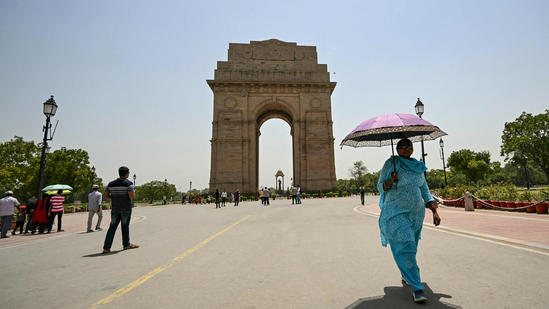 Delhi on Fire? IMD Warns of Extreme 42°C Heatwave!