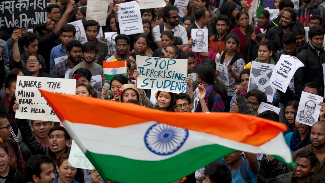 Panic Among Indian Students in US as Trump Announces Mass Deportation!
