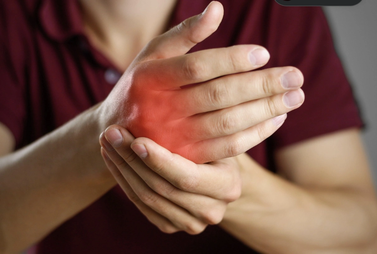 Arthritis in your 20s? Yep, it's real and here's how to spot it early.