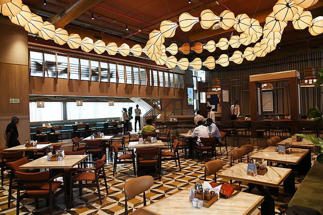 India’s LARGEST tea café just opened in Hyderabad, you won’t believe the size!