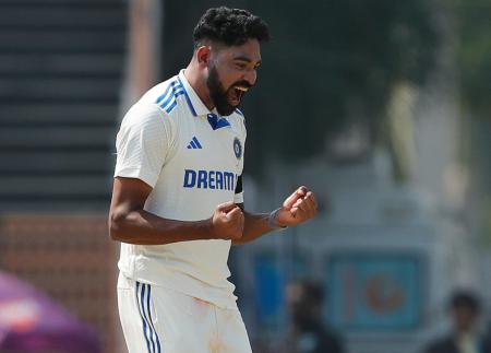 India vs England turns fiery as Siraj  Duckett exchange words!