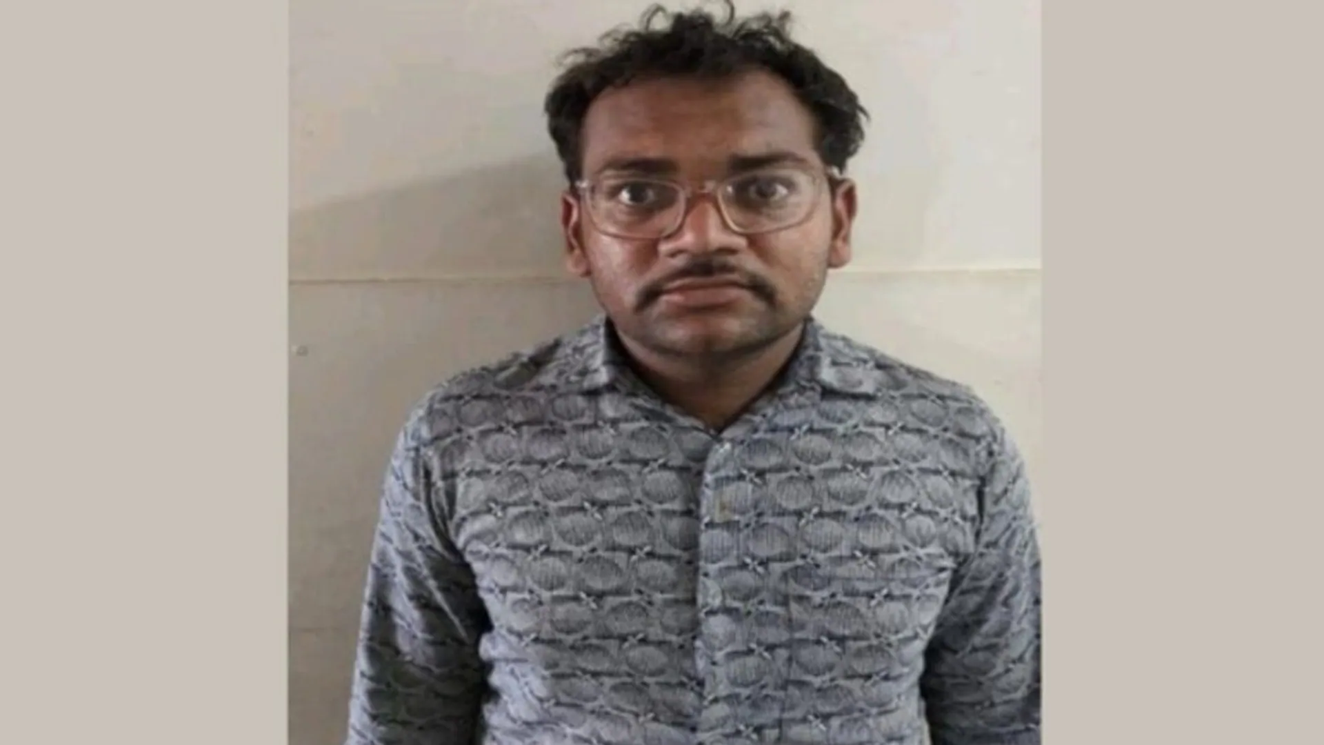 Gujarat man arrested for leaking BSF, Navy info to Pakistani agent on WhatsApp