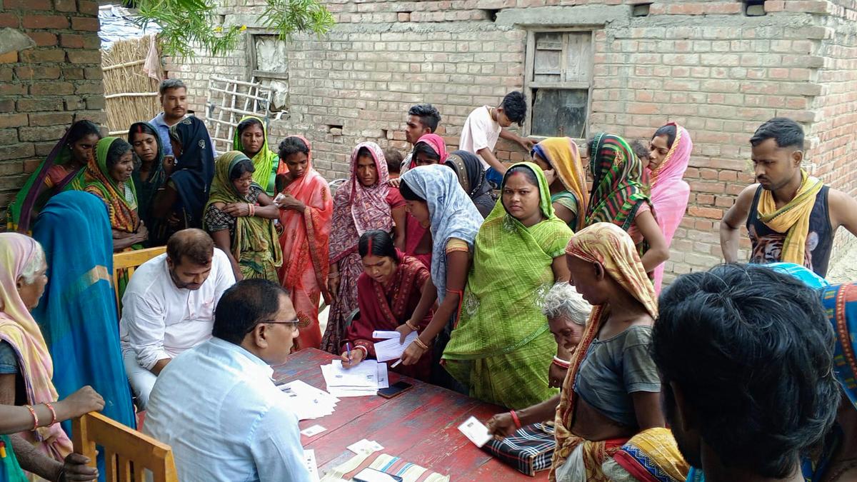 SC tells EC include, don’t exclude! Big statement on Bihar voter list