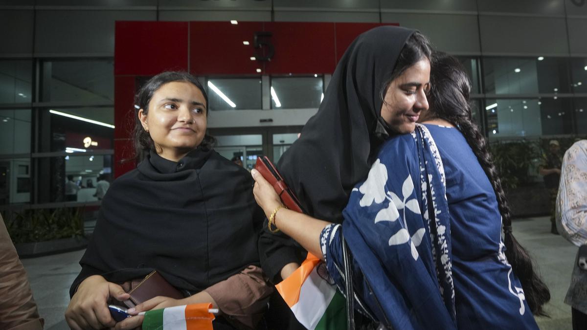 Iran opens Airspace to rescue 1,000 stranded Indian students!