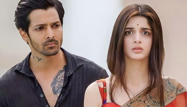 Sanam Teri Kasam Pakistani actress calls India cowardly, co-star refuses sequel!
