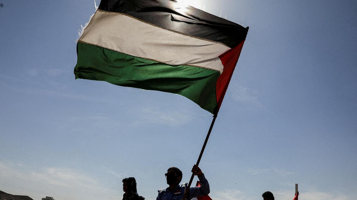 Ceasefire talks progress, Hamas confirms reply to US-backed deal