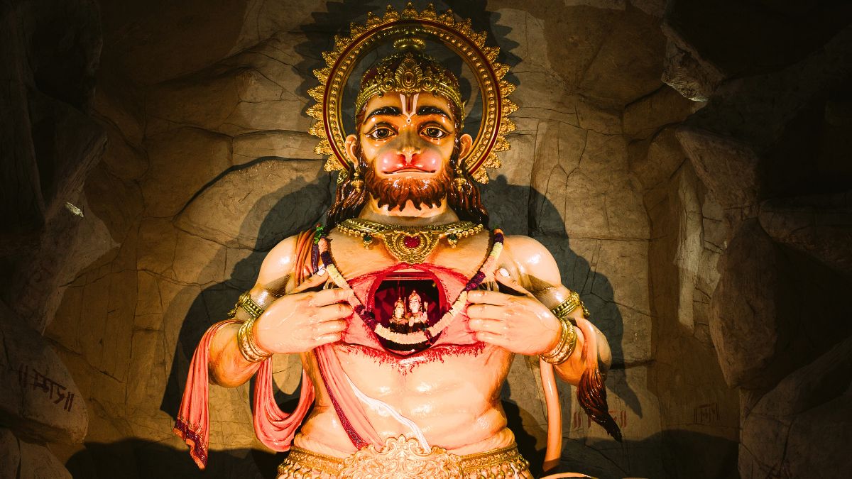 Hanuman Chalisa vs. Bajrang Baan: Which One Should You Recite 