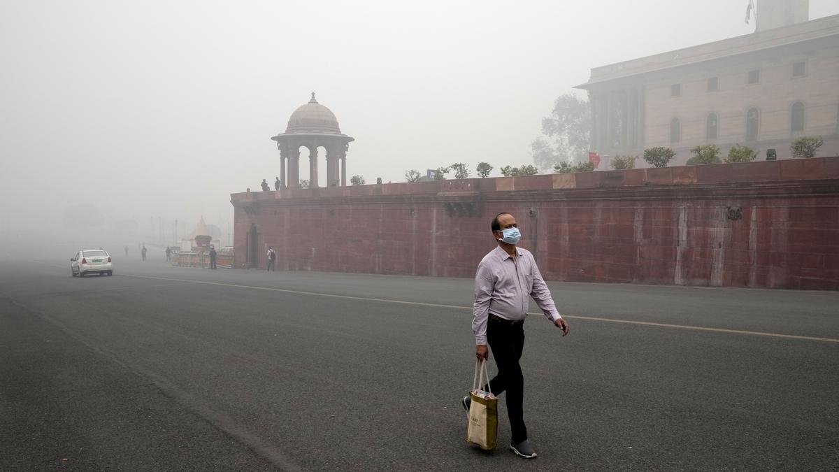 Air pollution is shrinking your brain, new study warns of dementia risk