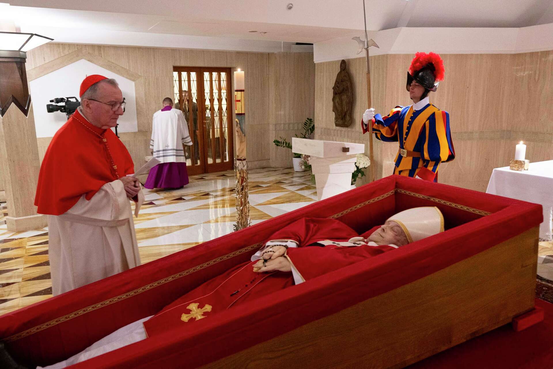 Vatican Releases Pictures of Pope Francis in Coffin!