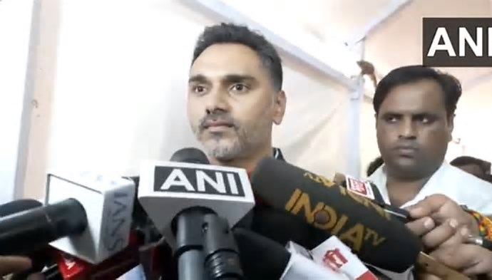 Marathi Must in Maharashtra: Minister's Stern Warning Sparks Debate!
