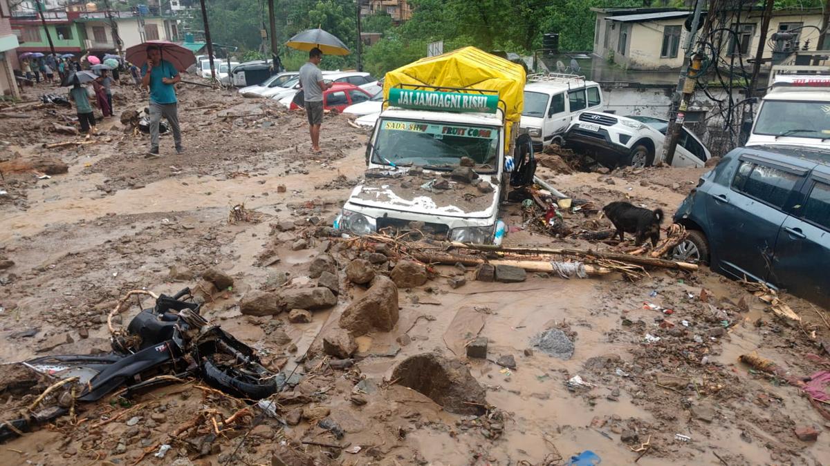 Three killed, One missing as flash flood hits Mandi!