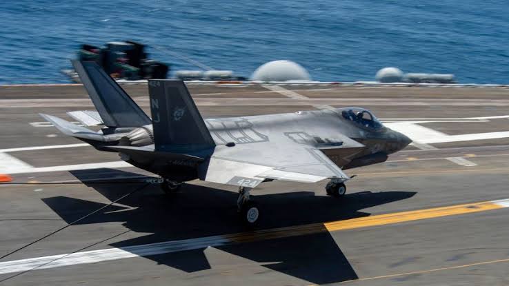 F-35 fighter jet goes down in California!