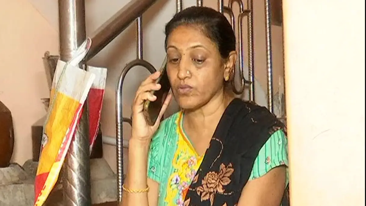 I Have No One in Pakistan! – Woman Begs to Stay After Visa Cancelled!