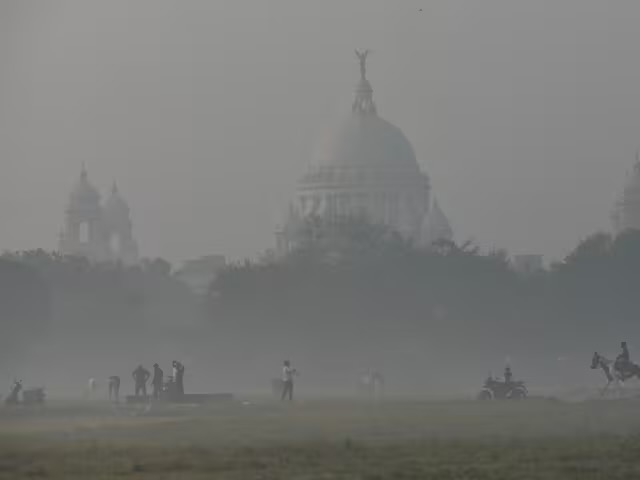 Kolkata’s air quality dips to ‘Poor’ ahead of Kali Puja—board says not fireworks-linked!