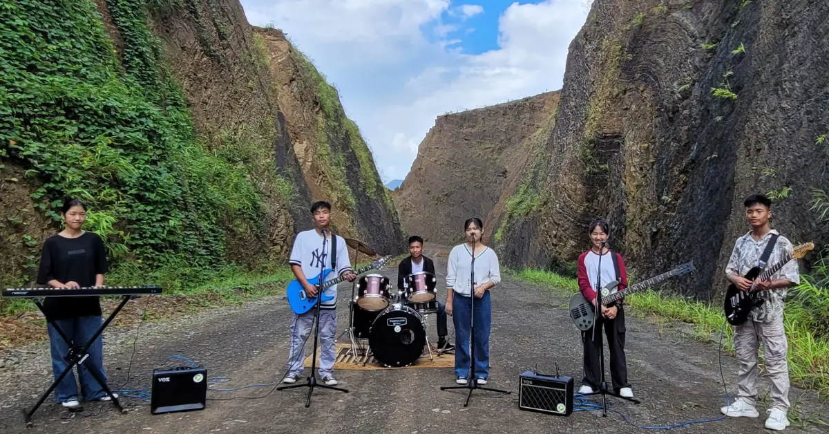 Manipur teens form a rock band after losing homes to violence!