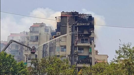 3 dead in Dwarka fire. Family leaps from 9th floor as blaze traps them