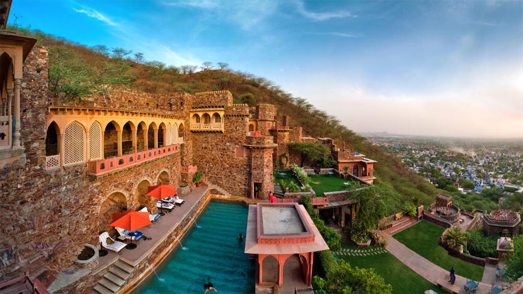 7 breathtaking places near Delhi you can escape to this weekend!