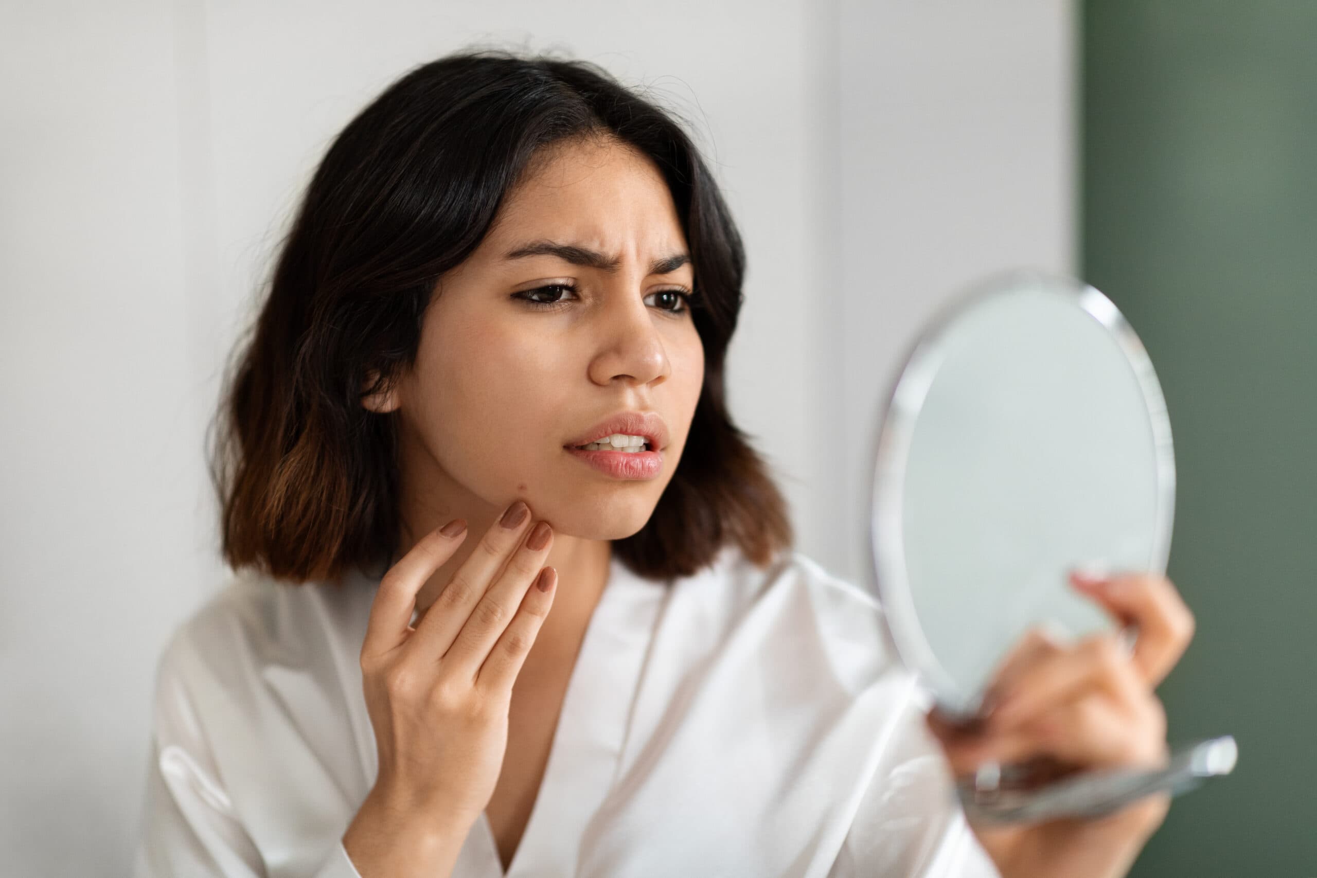Dull Skin Every Morning? What You're Missing in Your Routine!