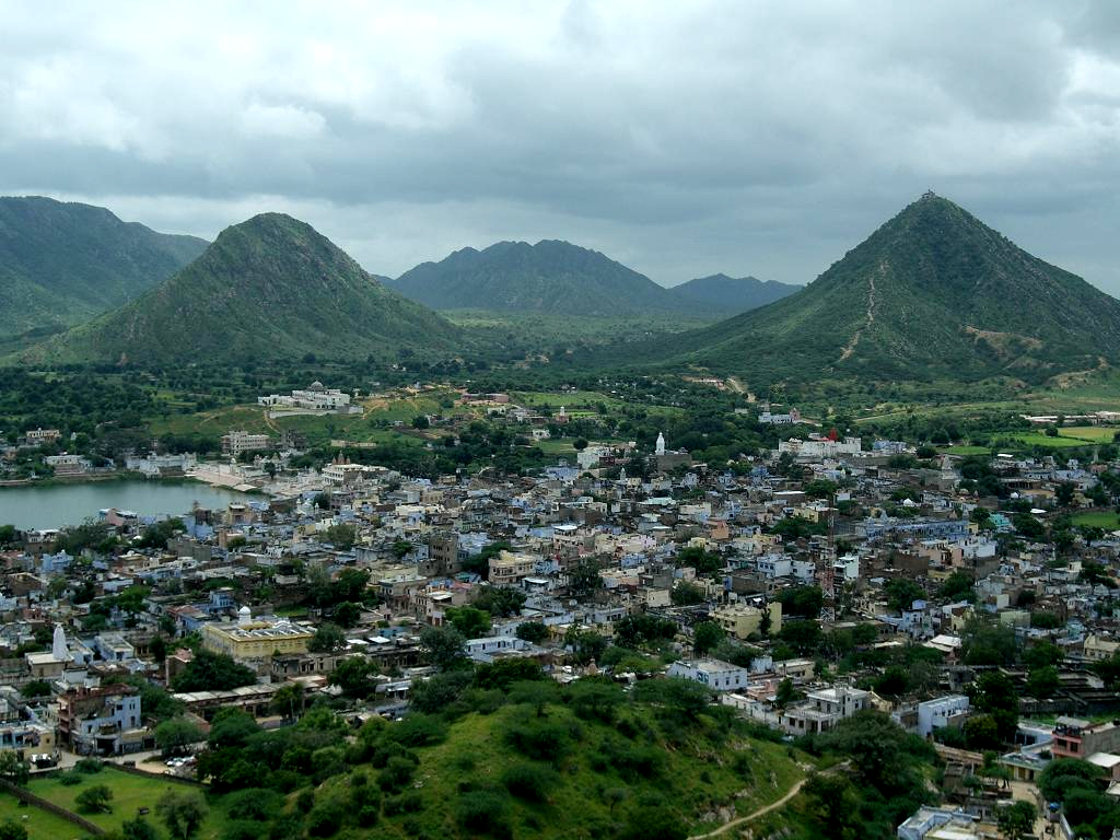 Pushkar's Monsoon Delights: A Traveler's Guide