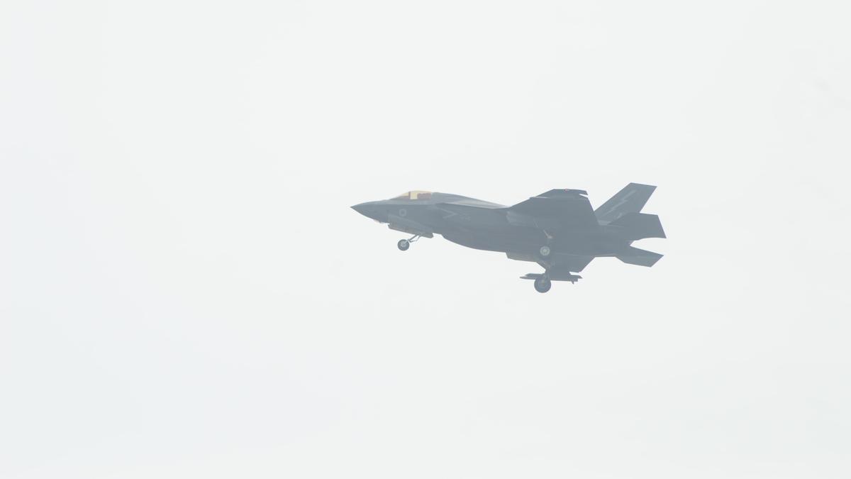 UK's F-35B fighter jet finally takes off from Kerala!