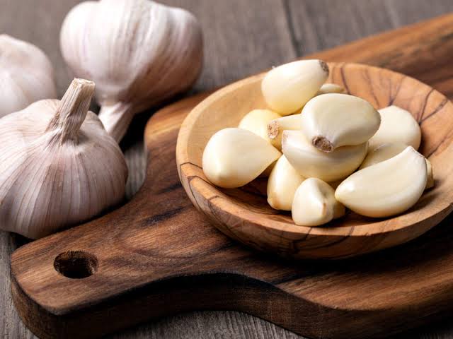 Can eating raw garlic every morning change your health too?