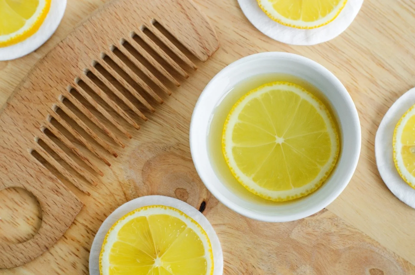 Lemon Juice: A natural remedy for itchy scalp during monsoon!